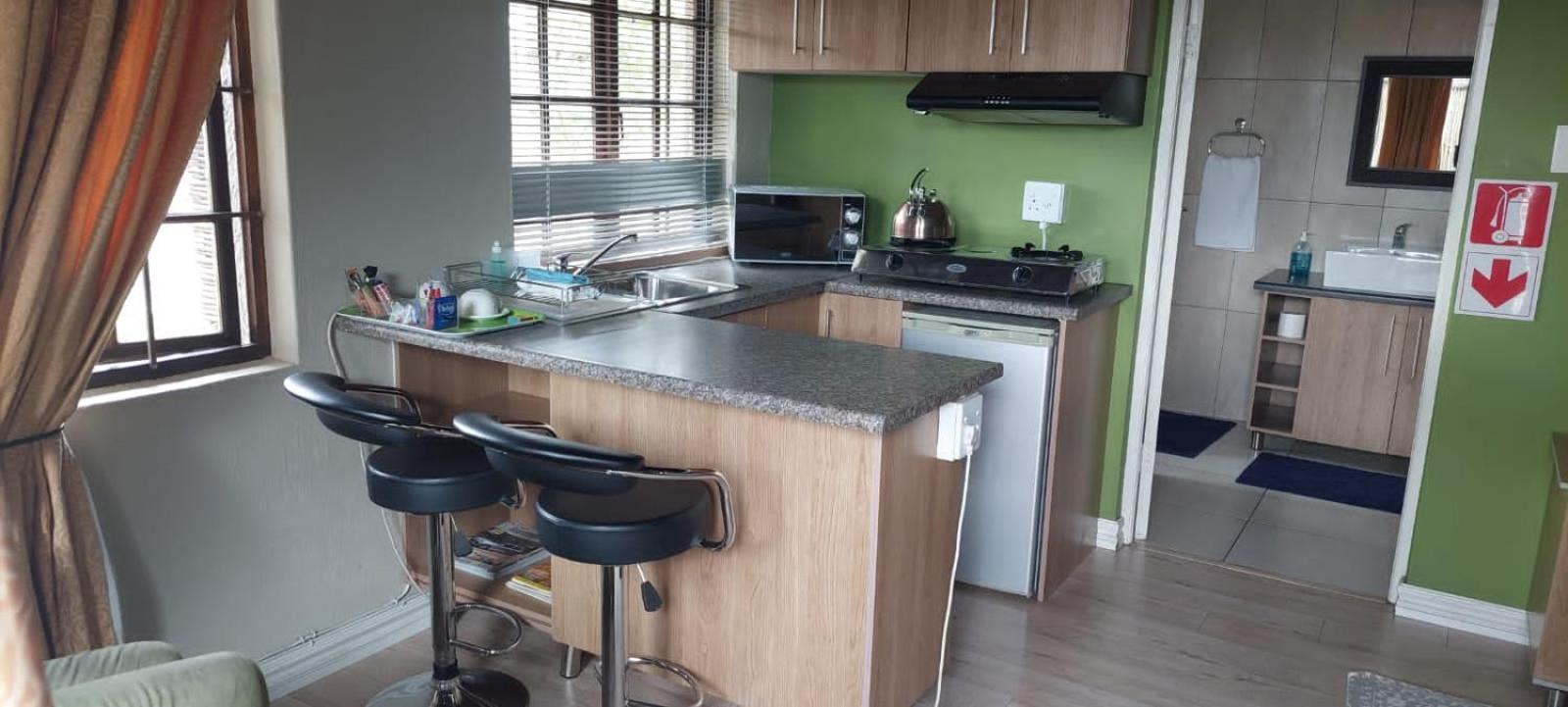 12 On Vaal Drive Guesthouse Vanderbijlpark Buitenkant foto