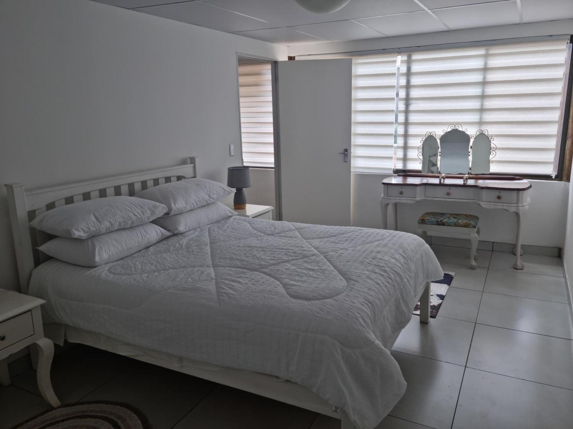 12 On Vaal Drive Guesthouse Vanderbijlpark Buitenkant foto